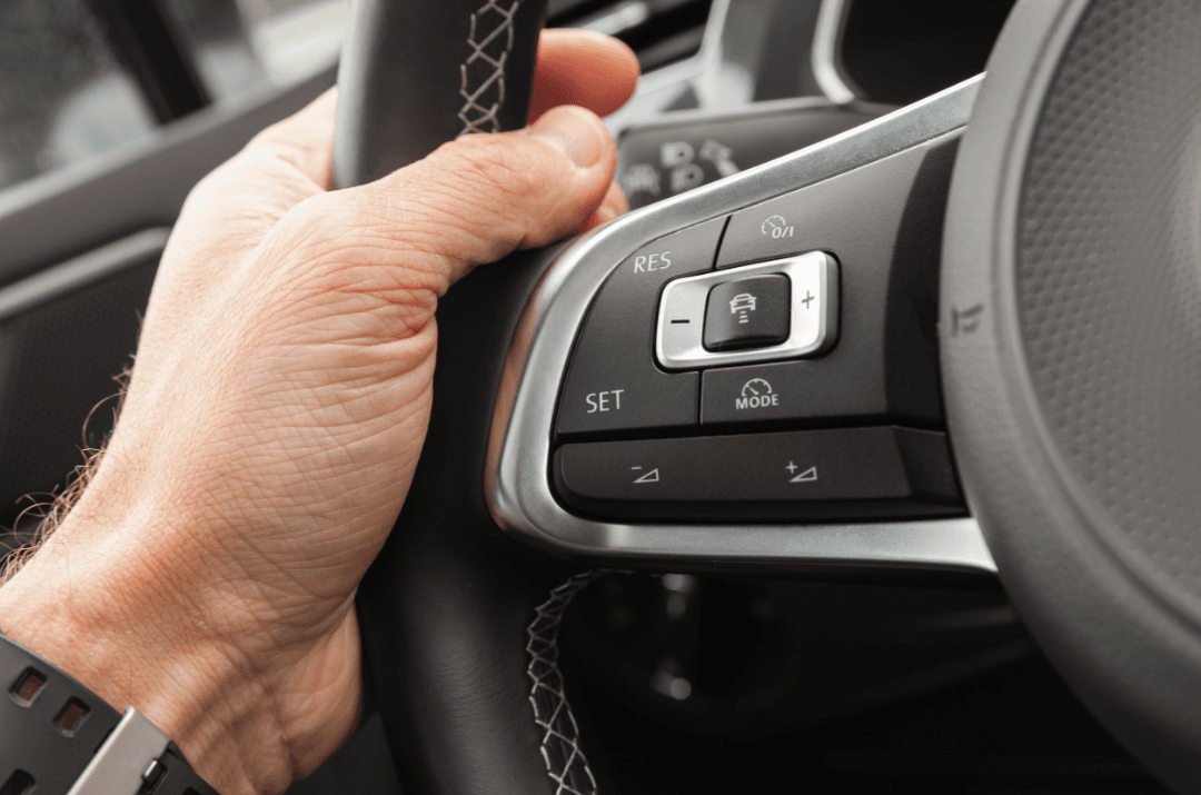 Adaptive Cruise Control (ACC)